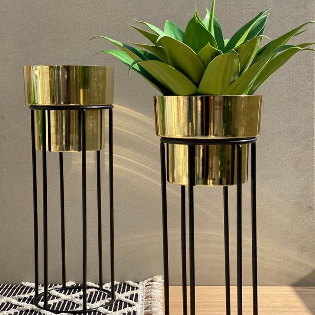 Golden Metal Planters & Pot - Set of 2