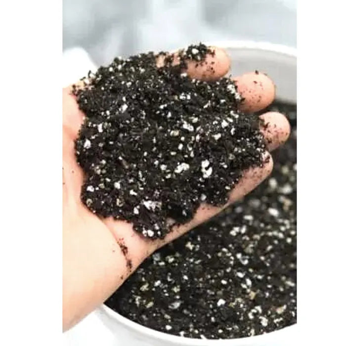 Soil Combo 5 kg - 3 Kg Soil Mix, 0.6 Coco Peat, 1.4 Kg Vermi compost Manure
